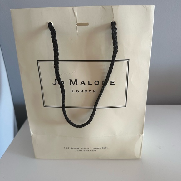Jo Malone gift bag - Picture 2 of 5